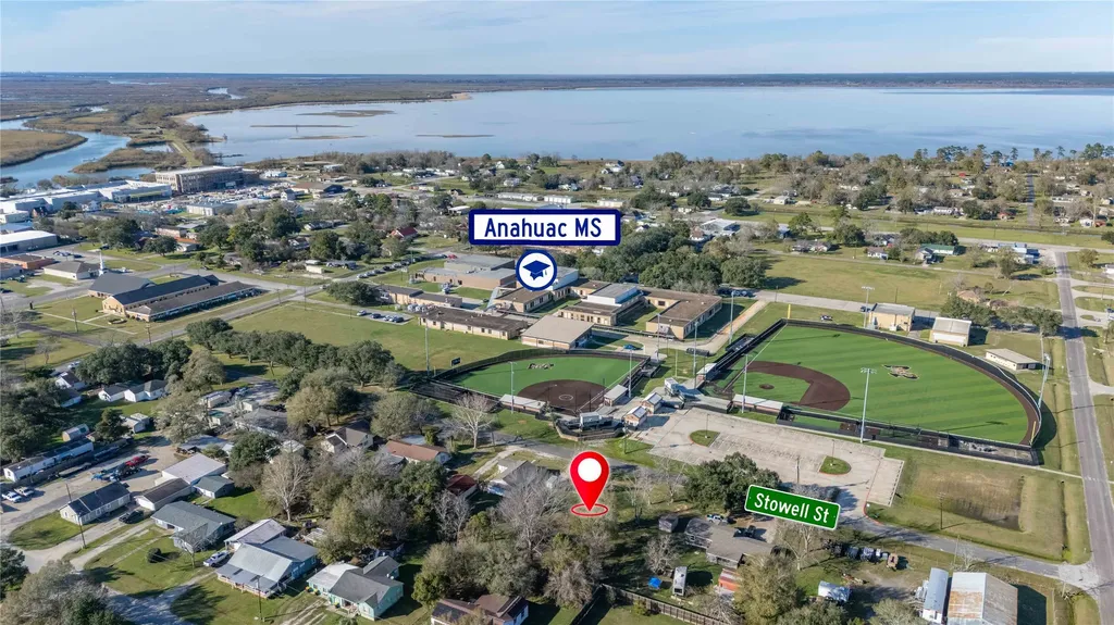 800 Stowell Street Anahuac TX 77514