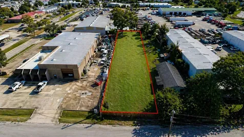 5717 Centralcrest Street Houston TX 77092
