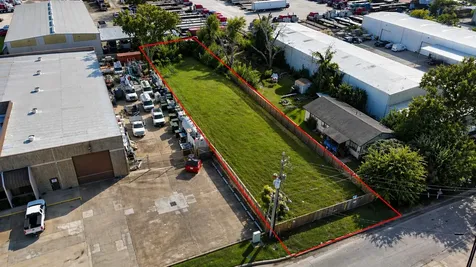 5717 Centralcrest Street Houston TX 77092