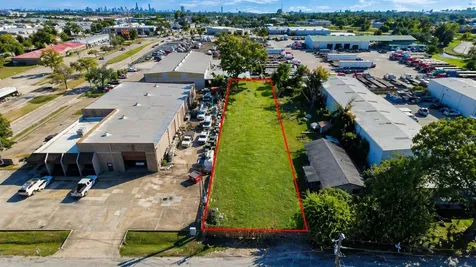 5717 Centralcrest Street Houston TX 77092