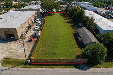 5717 Centralcrest Street Houston TX 77092
