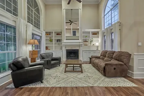 3503 Country Club Boulevard Montgomery TX 77356