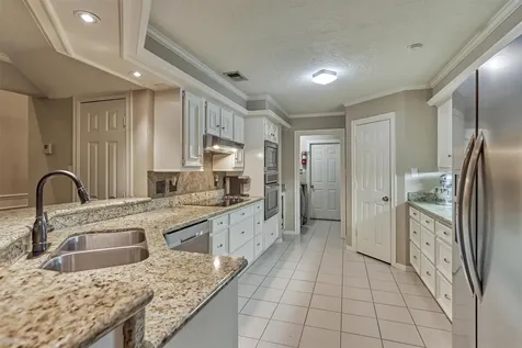 3503 Country Club Boulevard Montgomery TX 77356