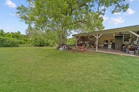 202 Sweed Street Brenham TX 77833