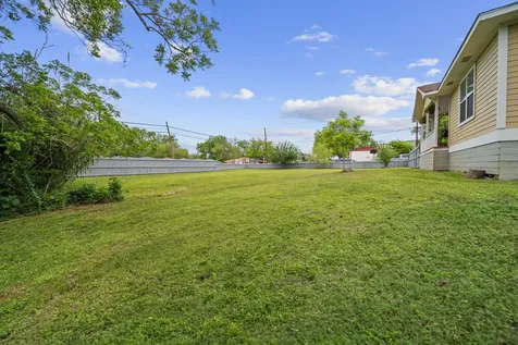 202 Sweed Street Brenham TX 77833