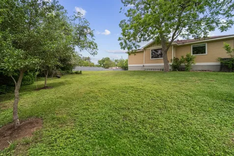 202 Sweed Street Brenham TX 77833