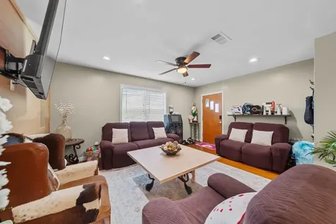 202 Sweed Street Brenham TX 77833
