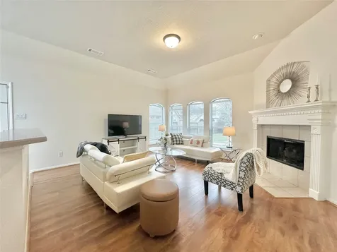 4903 Falls Circle Missouri City TX 77459