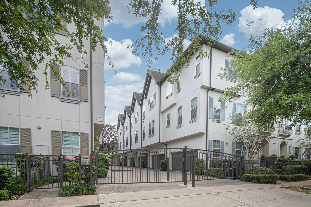4031 Bellefontaine Street 117 Houston TX 77025