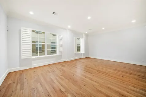 4031 Bellefontaine Street 117 Houston TX 77025