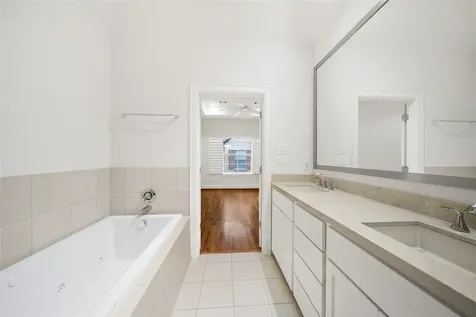 4031 Bellefontaine Street 117 Houston TX 77025
