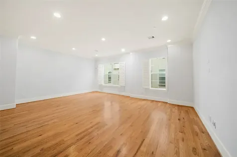 4031 Bellefontaine Street 117 Houston TX 77025