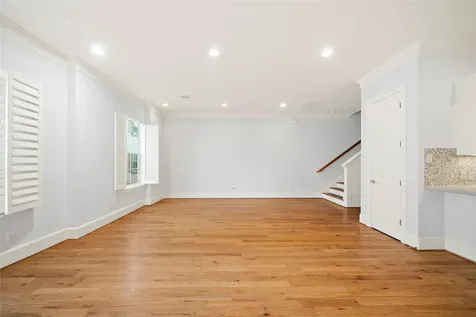 4031 Bellefontaine Street 117 Houston TX 77025