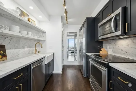 1111 Caroline Street 2908 Houston TX 77010