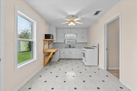 909 Tarpey Road Texas City TX 77591