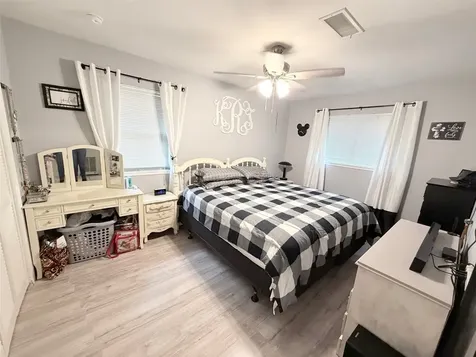 3407 Avenue N Nederland TX 77627
