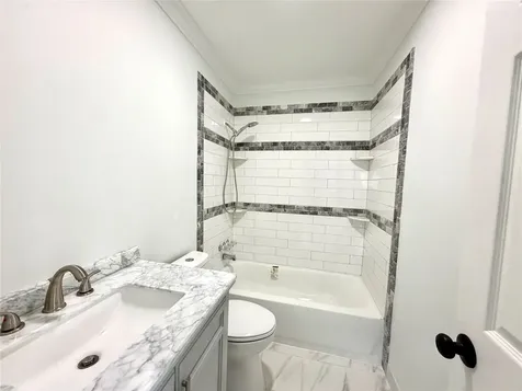 718 Blue Rock Court Houston TX 77060