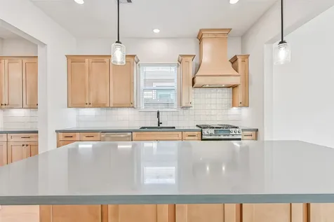 2519 S Houston Avenue Pearland TX 77581