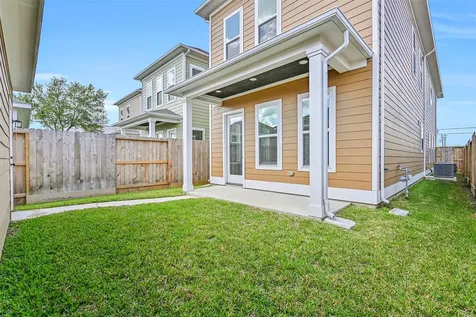 2519 S Houston Avenue Pearland TX 77581