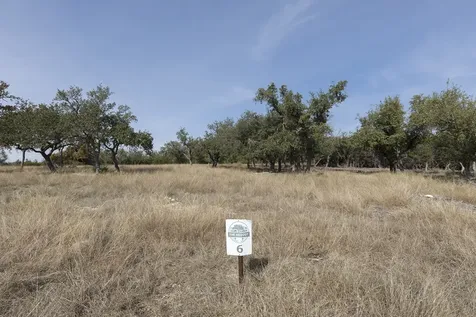 857 Brooklyn Drive NW Kerrville TX 78058