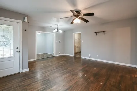 1109 E Miller Street Angleton TX 77515