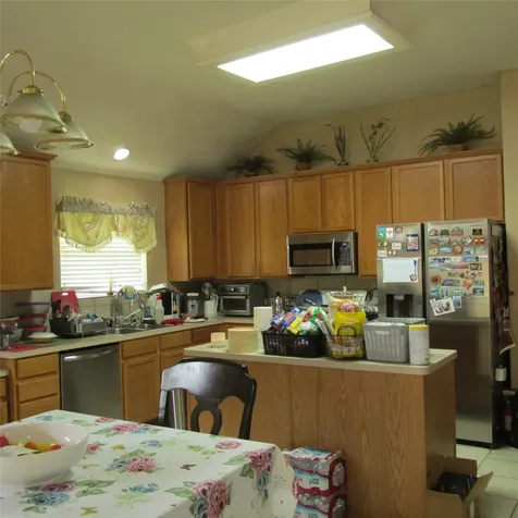 3255 Lakeway Lane Pearland TX 77584