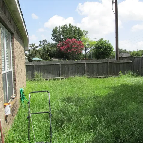 3255 Lakeway Lane Pearland TX 77584