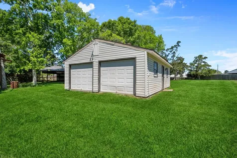 5123 Cotton Lake Road Cove TX 77523