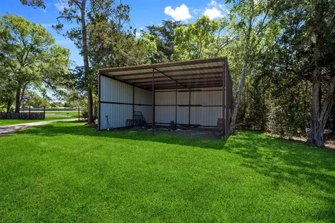 5123 Cotton Lake Road Cove TX 77523