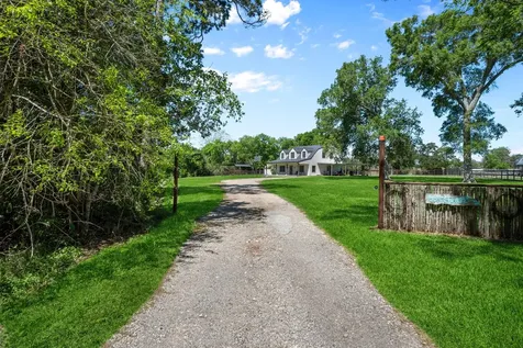 5123 Cotton Lake Road Cove TX 77523