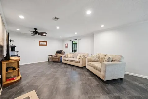 5123 Cotton Lake Road Cove TX 77523