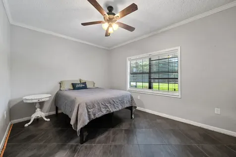 5123 Cotton Lake Road Cove TX 77523