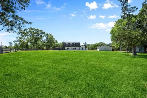 5123 Cotton Lake Road Cove TX 77523
