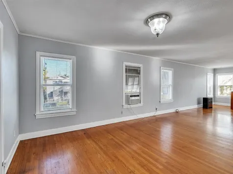 5019 Avenue M 1/2 Galveston TX 77551