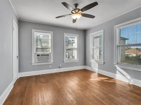 5019 Avenue M 1/2 Galveston TX 77551