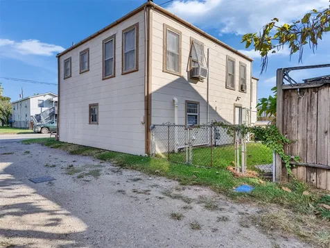5019 Avenue M 1/2 Galveston TX 77551