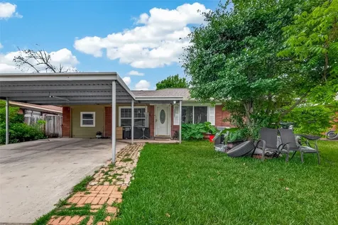 2111 Hickory Lane Pasadena TX 77502