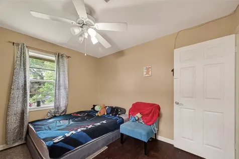 2111 Hickory Lane Pasadena TX 77502