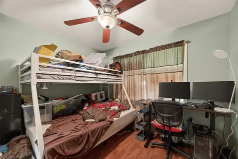 2111 Hickory Lane Pasadena TX 77502