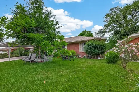 2111 Hickory Lane Pasadena TX 77502