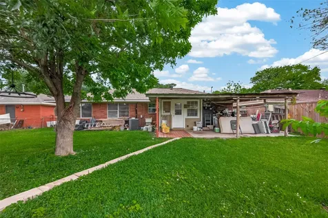 2111 Hickory Lane Pasadena TX 77502
