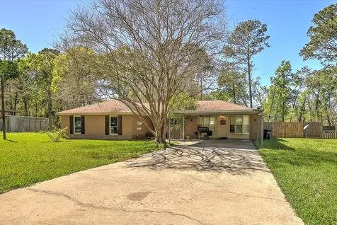 125 County Road 4010 Dayton TX 77535