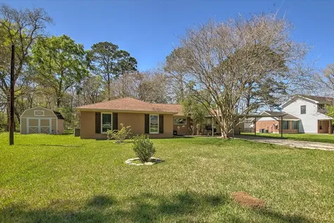 125 County Road 4010 Dayton TX 77535
