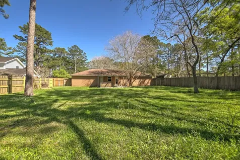125 County Road 4010 Dayton TX 77535