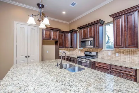 1516 Amundsen Street Houston TX 77009