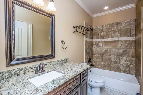 1516 Amundsen Street Houston TX 77009