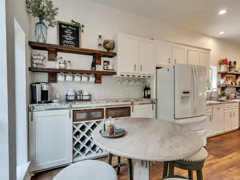 300 Coral Gables Trinity TX 75862