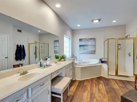 300 Coral Gables Trinity TX 75862