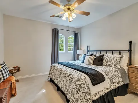 300 Coral Gables Trinity TX 75862