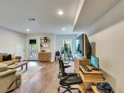 300 Coral Gables Trinity TX 75862
